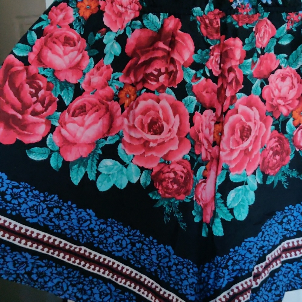 Romper - Picture 2 of 6